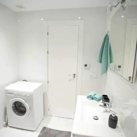 Lujoso Cocoteros Apartment Malaga