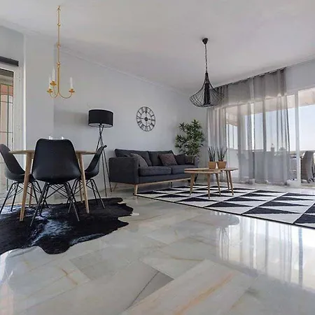 Lujoso Cocoteros Apartment Malaga