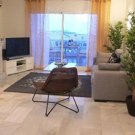 Lujoso Cocoteros Apartment *